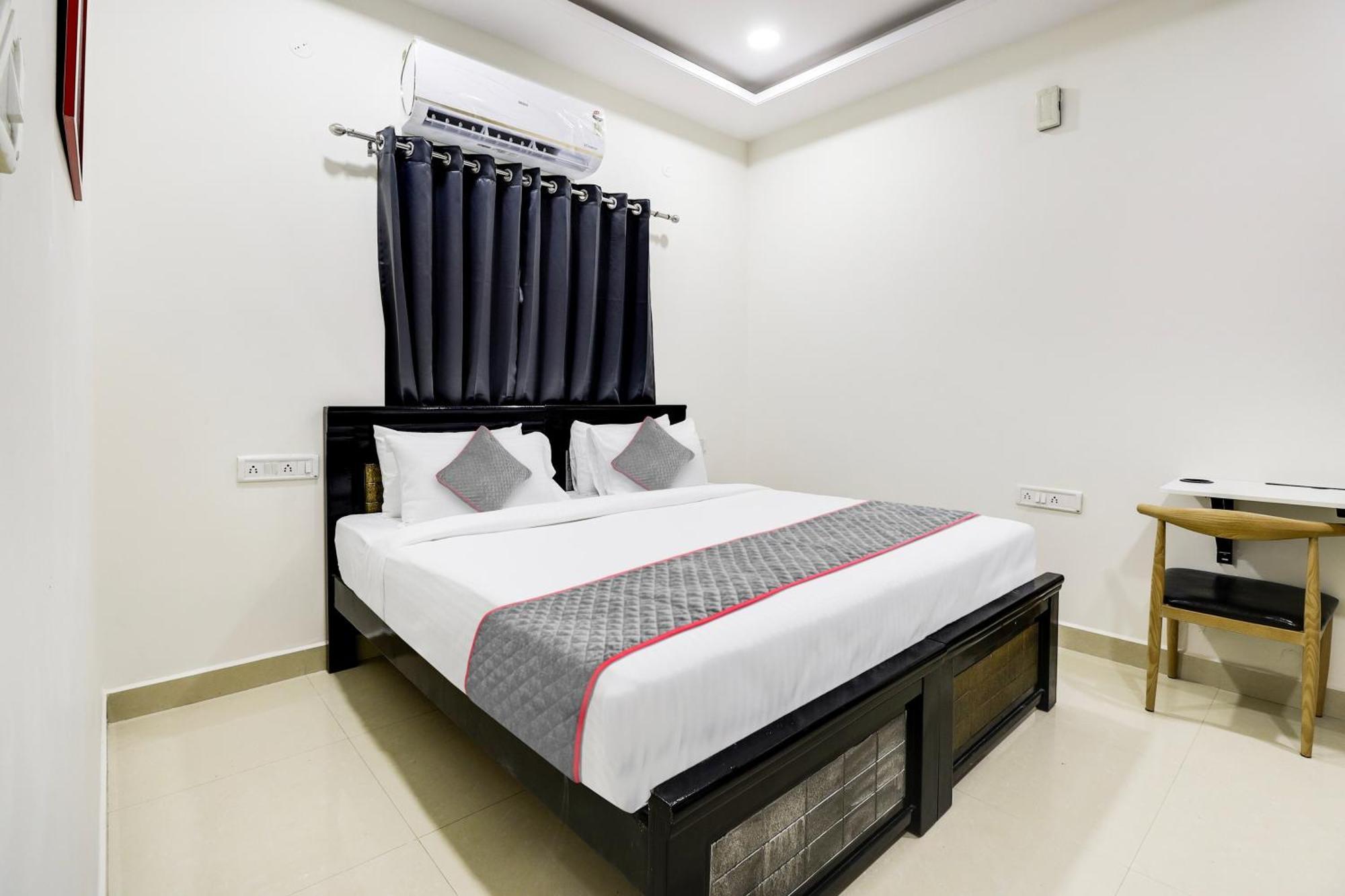 Super Townhouse De Alphabet Hotel Kukatpally Nexus Mall Hyderabad Exterior photo